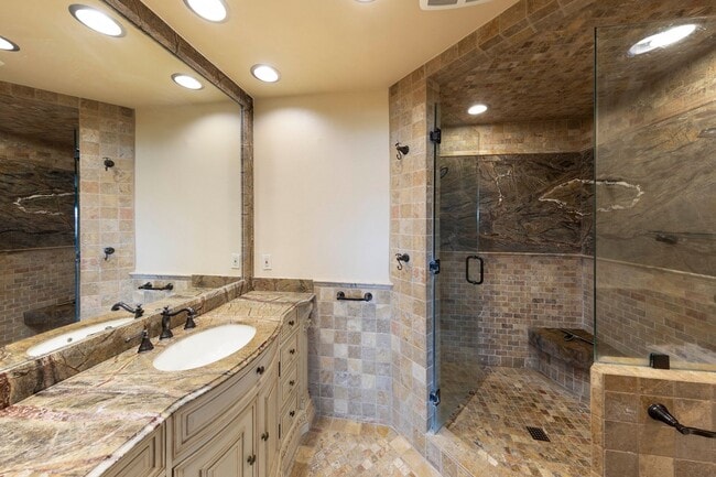 Building Photo - Beautifully maintained Tuscan-style custom home