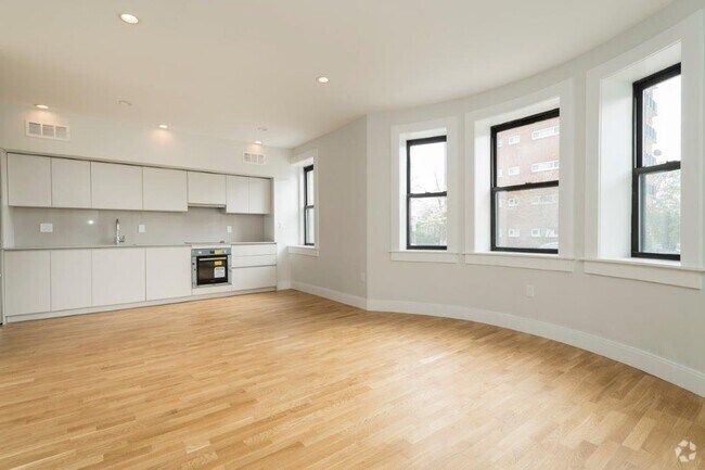 Building Photo - 129 Highland Ave