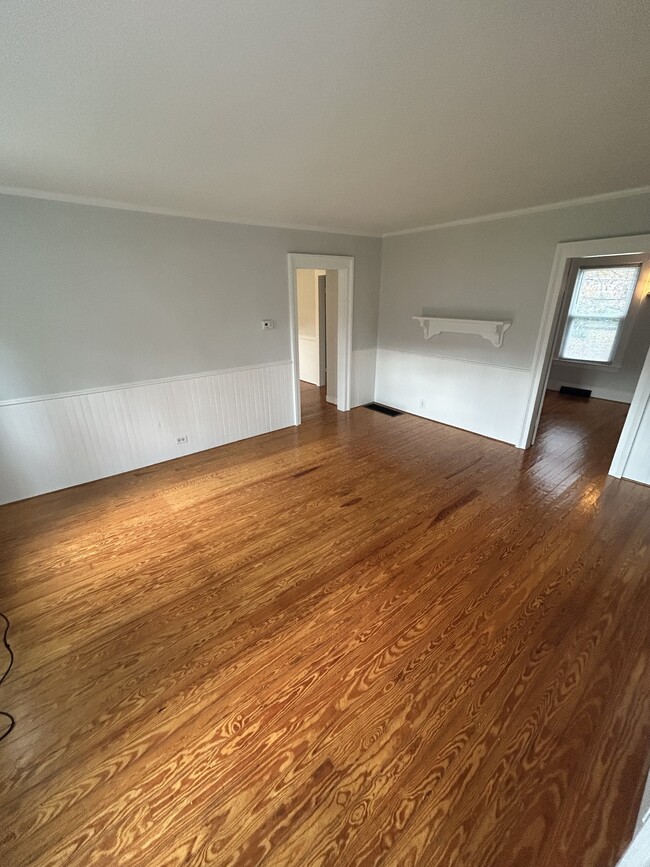 Building Photo - 26 Pearl St