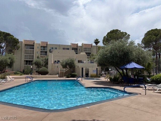 Building Photo - 750 S Royal Crest Cir