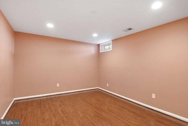 Building Photo - 8416 Churchside Dr