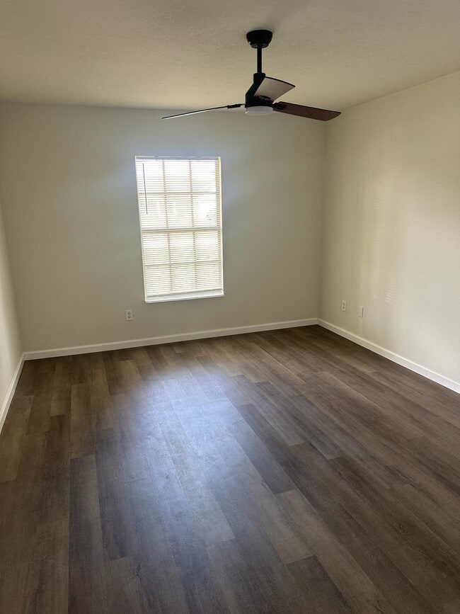 Building Photo - 2150 SW Biella Ave