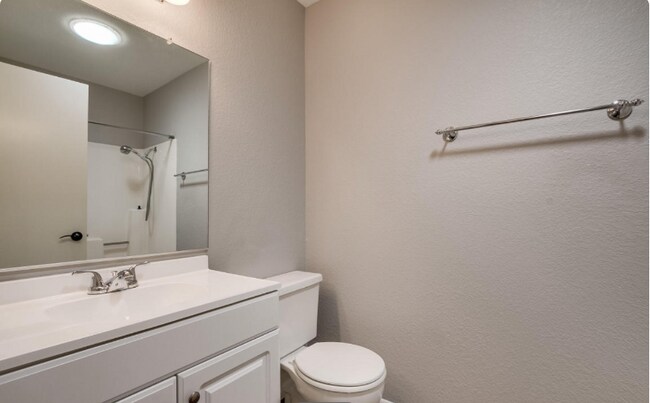 Building Photo - 25 N Cottonwood St