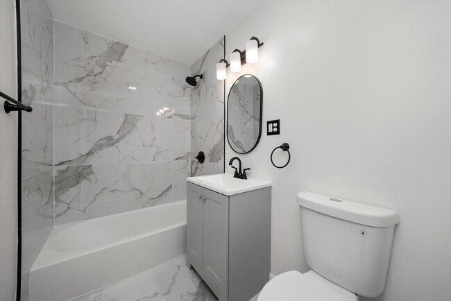 Building Photo - 1515 Highland Ave