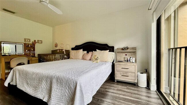 Building Photo - 9825 Costa Del Sol Blvd