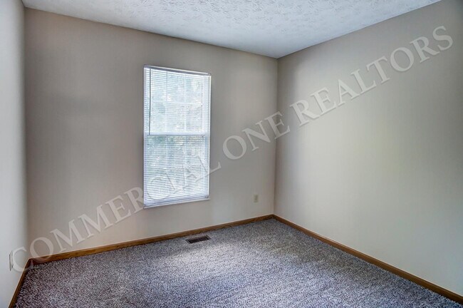 Building Photo - Beautiful 4 bedroom home near Polaris