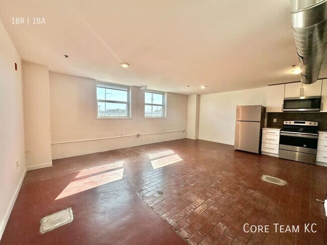 Building Photo - 1180 E 30th St