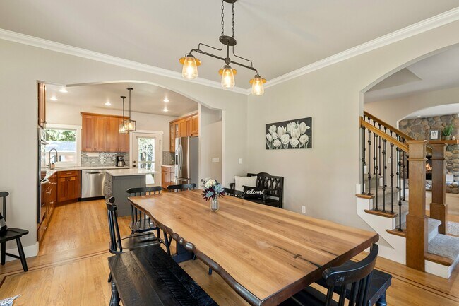 Building Photo - 37909 Theo Ln