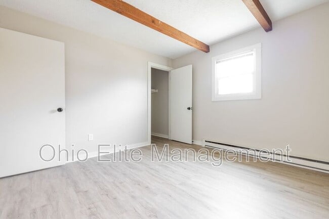 Building Photo - 3088 Grasmere Ave