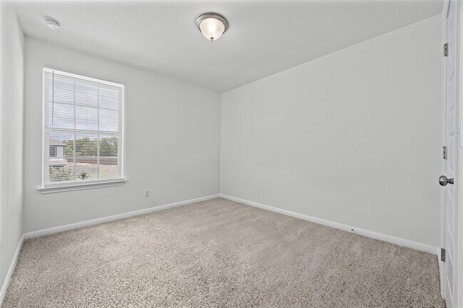 Building Photo - 6915 Tiznow Ln