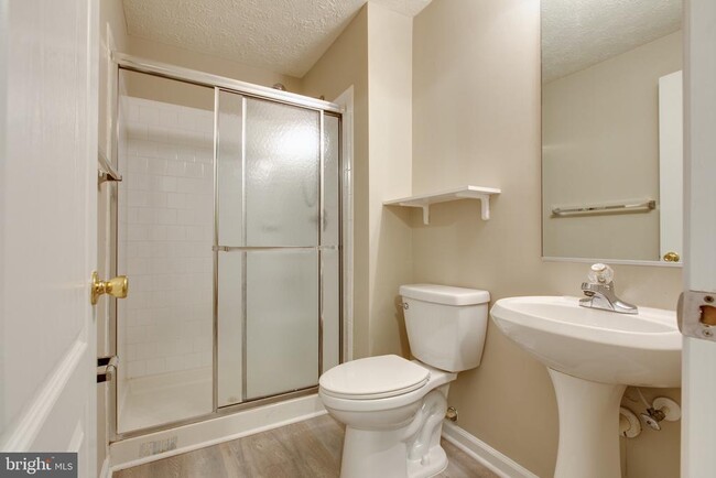 Building Photo - 3274 Halcyon Ct