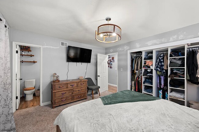 Building Photo - 4636 Panorama Dr