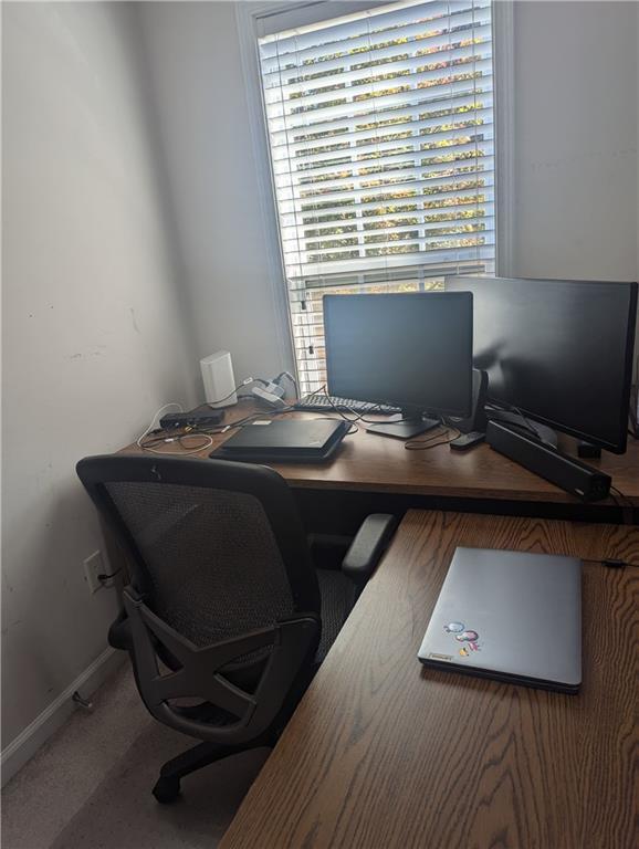 Building Photo - 815 Earlham Dr