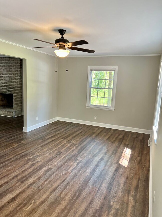 Building Photo - 1278 Redding Ln
