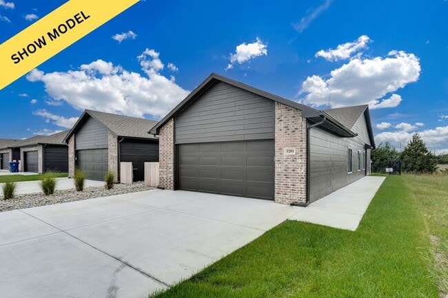 Primary Photo - Falcon Falls- Maxwell Plan