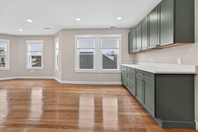 Building Photo - 42 Almont St