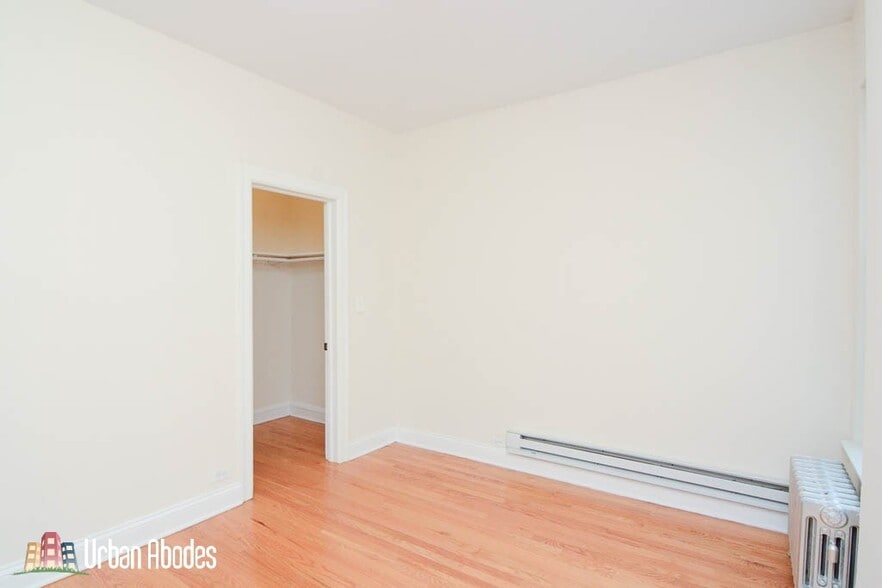 Building Photo - 4614 Paulina N St