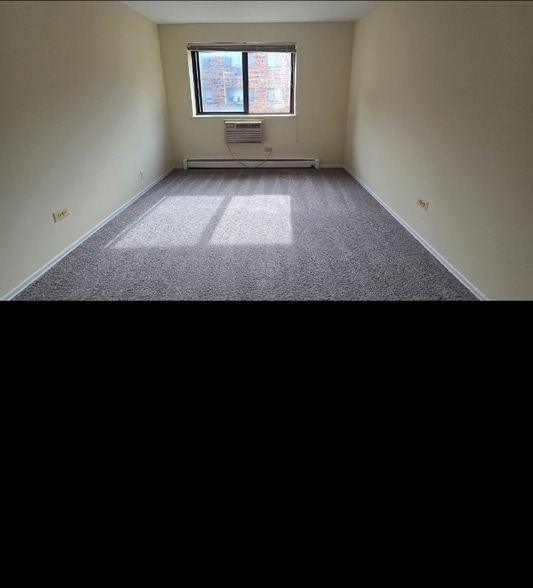 Building Photo - 525 W Deming Pl