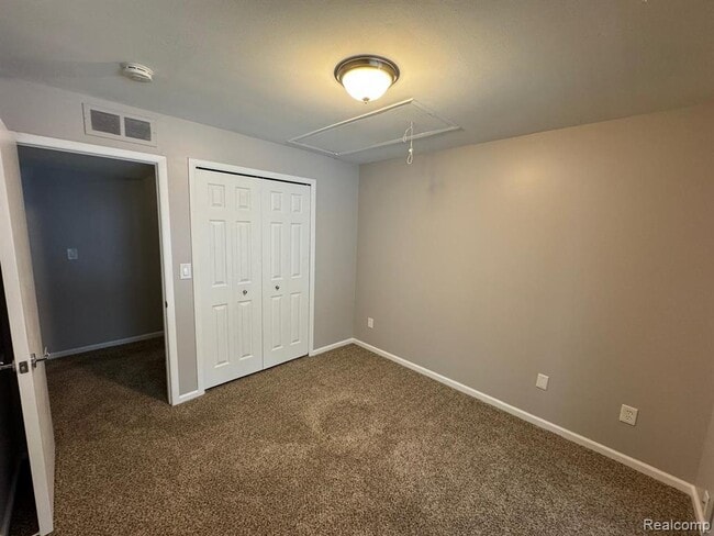 Building Photo - 18453 University Park Dr