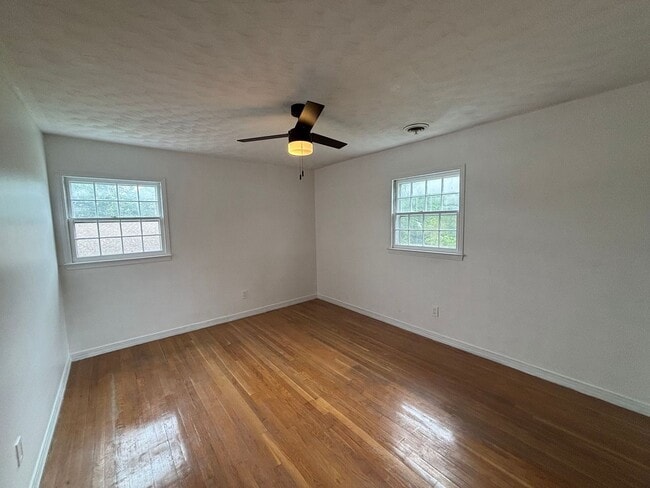 Building Photo - 24 Bohnert Dr