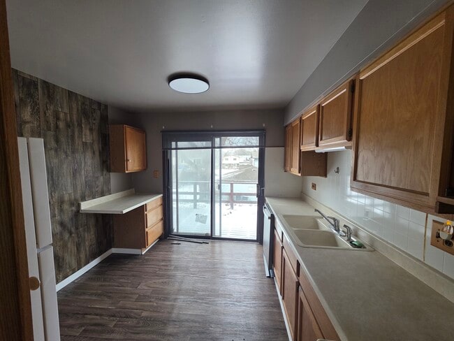 Building Photo - 352 Gehrig Cir