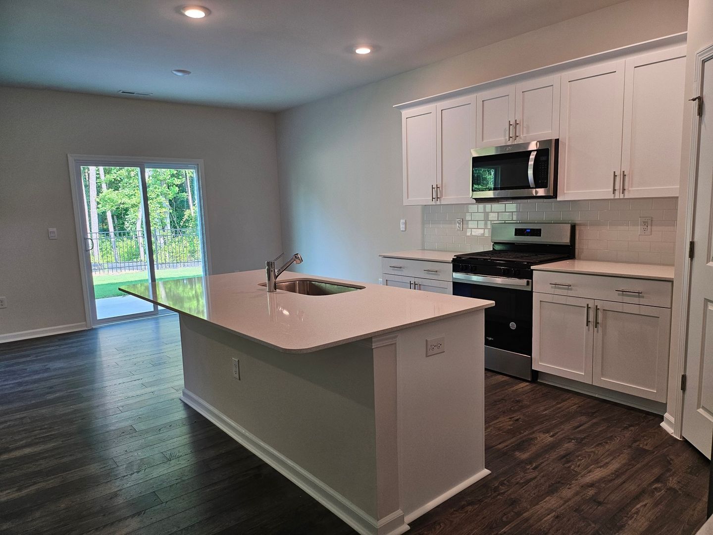 Building Photo - 925 Canis Minor Rd