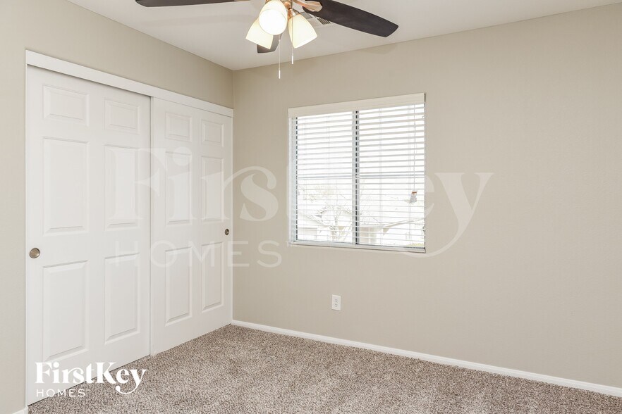 Building Photo - 3959 N Crystal Trip Ct