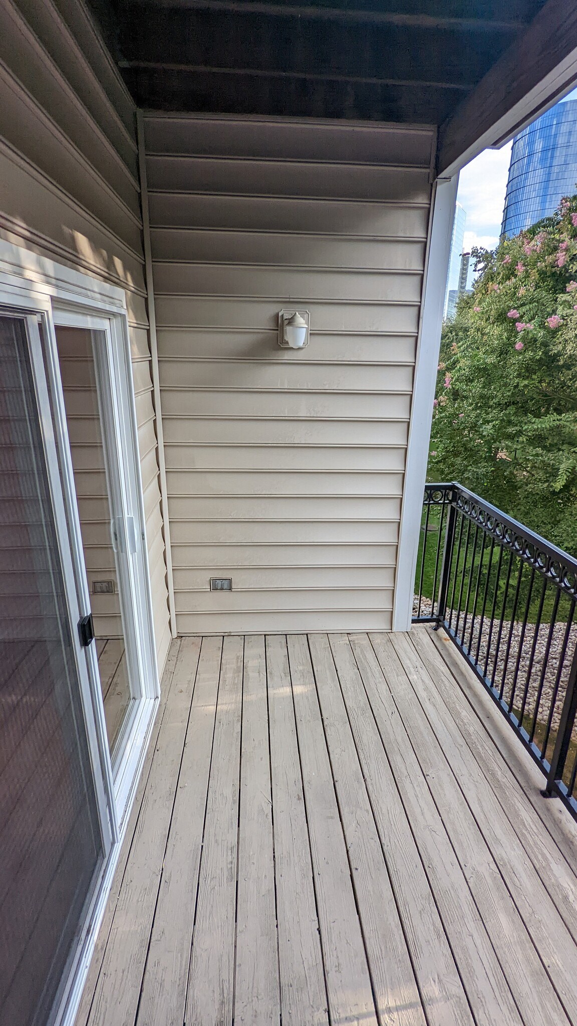 Building Photo - 1570 Spring Gate Dr