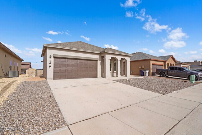 Building Photo - 14761 Mike a Mendoza Ave