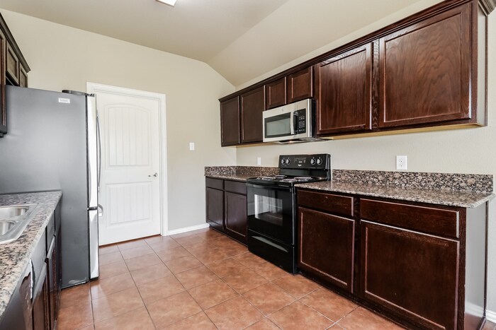 Building Photo - 7978 Los Alamitos Ln