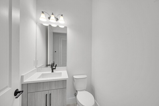 Building Photo - 9520 St Germain Dr