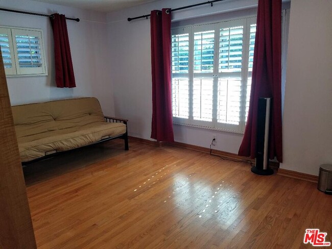 Building Photo - 7720 Cowan Ave