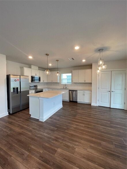 Building Photo - 30555 Thunderbird Dr