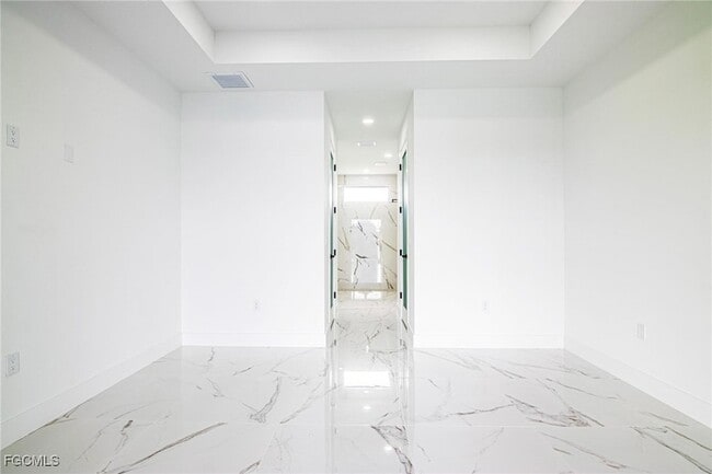 Building Photo - 829 NW 29th Ave