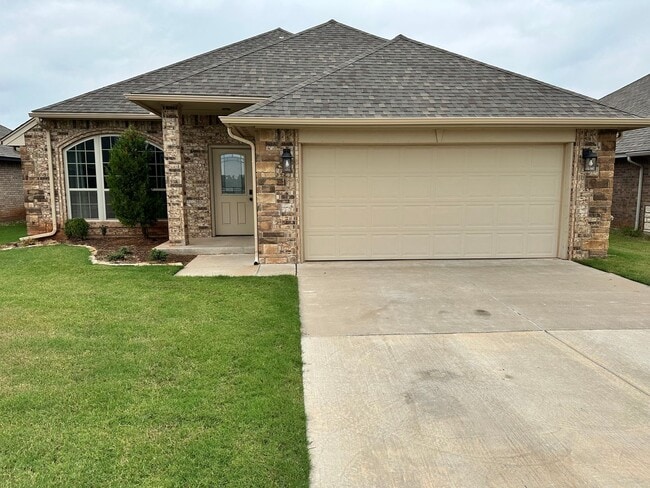 Building Photo - 4 Bed, 2 Bath Home for Rent in Edmond (Dee...