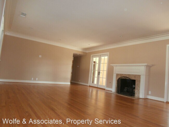 Building Photo - 3 br, 2 bath House - 1595 Miramar Lane