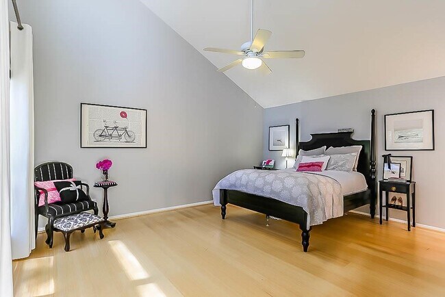 Building Photo - 16351 Craighurst Dr