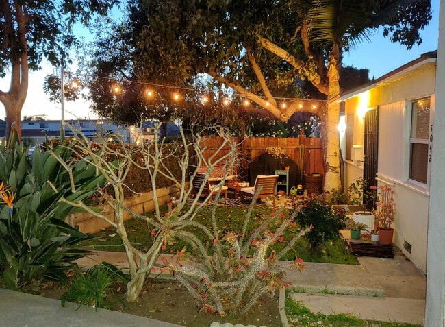 Front Yard/Patio area - 5042 Sawtelle Blvd