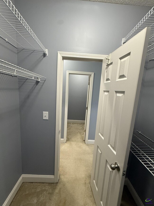 Building Photo - 106 Haven Crest