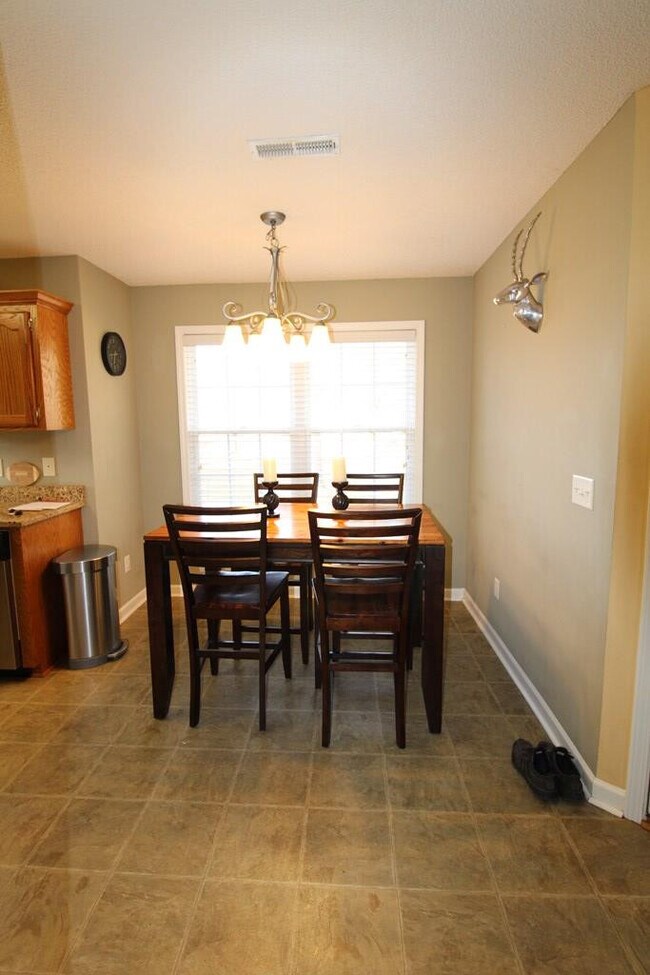 Building Photo - 2160 Waterwheel Dr