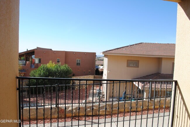 Building Photo - 5817 Lawndale Dr