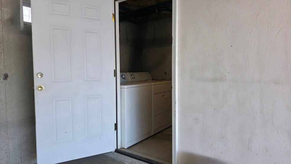 Building Photo - 1 Rosamond St