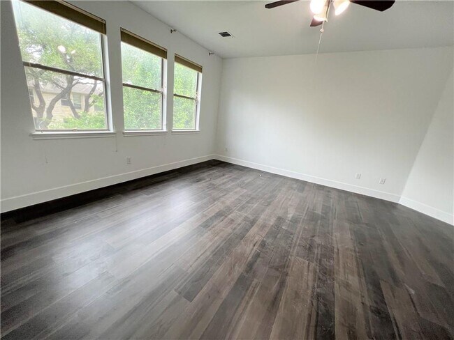 Building Photo - 2725 Mirasol Loop