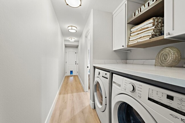 Building Photo - Vacation Rental on Balboa Peninsula