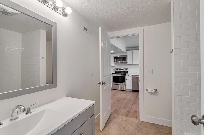 Building Photo - 4866 Gaskill Way