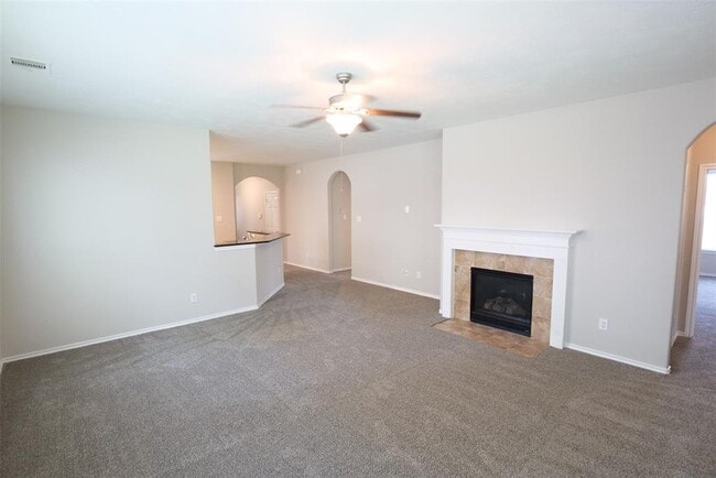 Building Photo - 6123 Summerfield Glade Ln