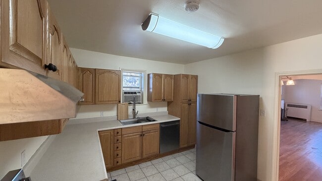 Building Photo - 1447 S Broadway