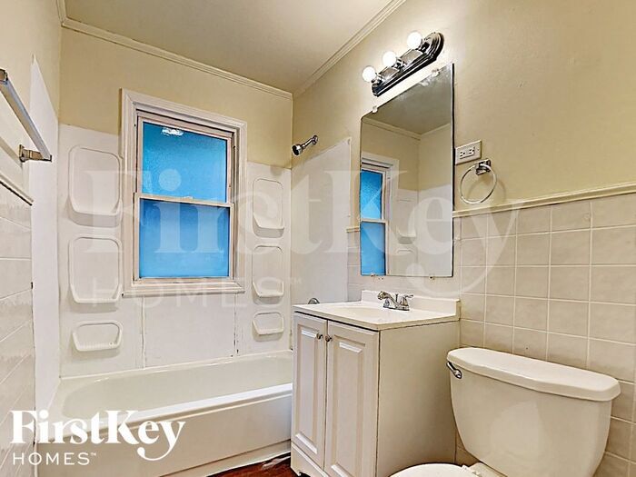 Building Photo - 344 Nassau St