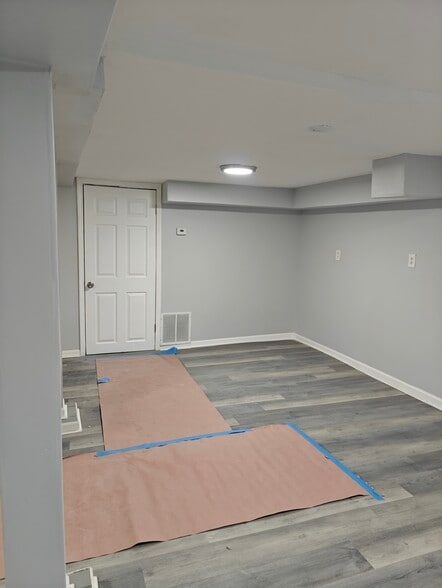 Building Photo - 7405 S Princeton Ave