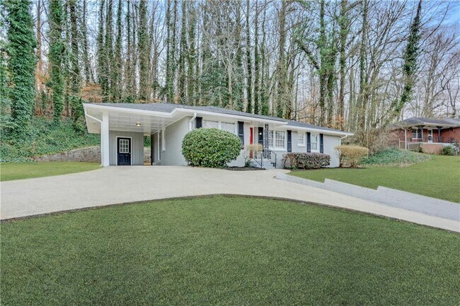 Building Photo - 3078 Rebecca Dr SW